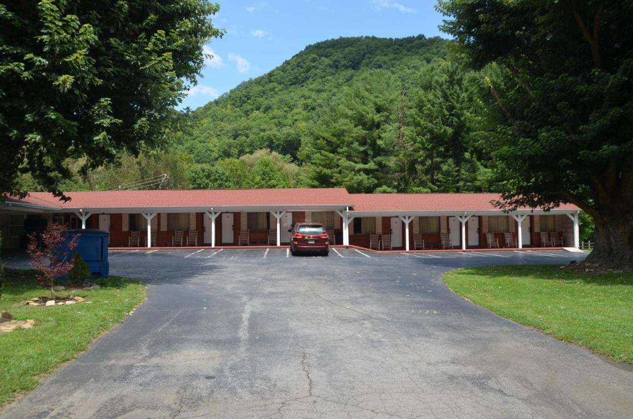 Travelowes Motel - Maggie Valley Exterior foto